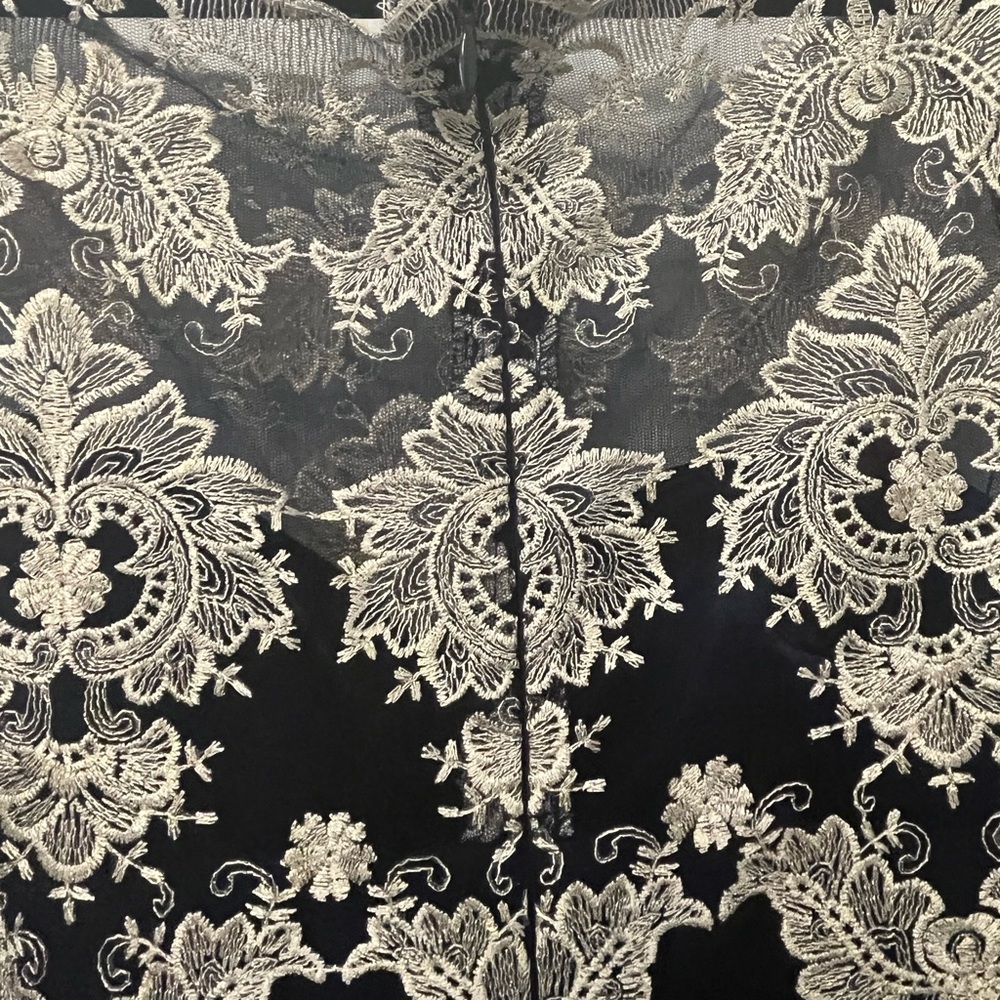 ✨ Chi Chi London Chiffon Embroidered Navy Midi Dress - Picture 11 of 11